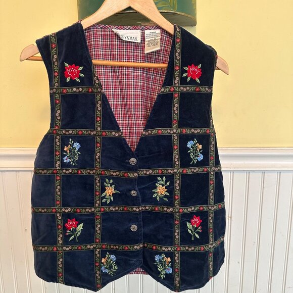 Vintage 80s Embroidered Floral Patchwork Vest By Casey & Max In Navy & Red Plaid - Picture 1 of 5